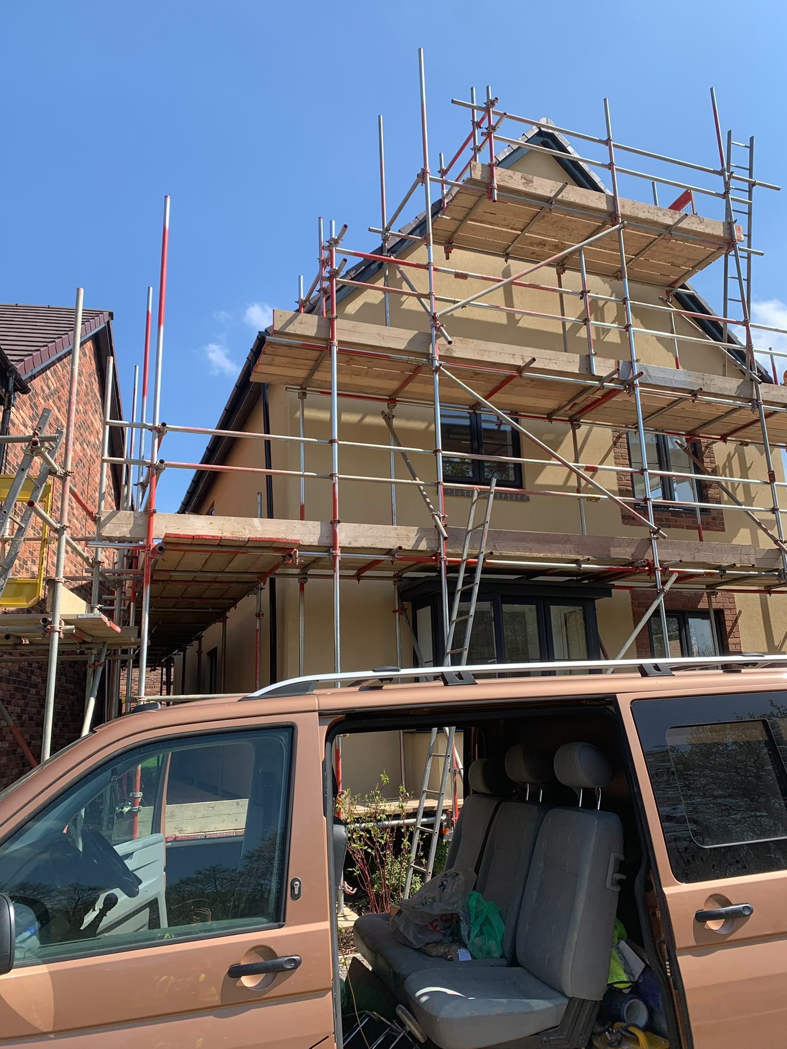 K-Rend render detail around windows showing clean finish